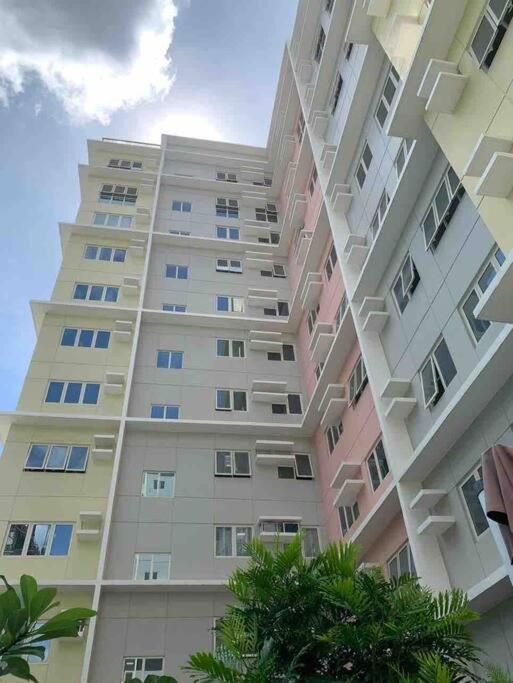 1Br With Extra Room At One Regis- Megaworld Μπακολόντ Εξωτερικό φωτογραφία